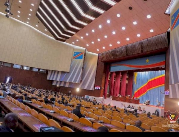 Geurre à l'est de la RDC : la chambre basse du parlement convoque une session extraordinaire