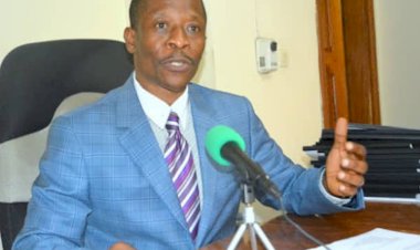 Transport : Jean-Claude Katende fustige le manque de transparence sur les frais de transaction du permis de conduire