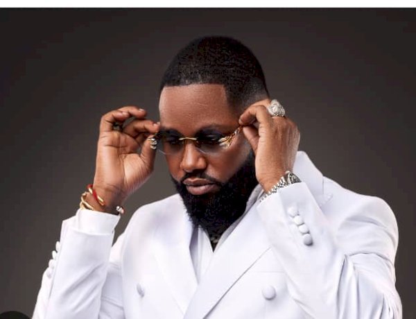 Musique : Ferre Gola promet de donner une partie des recettes de son concert à Bruxelles aux victimes de la guerre en RDC